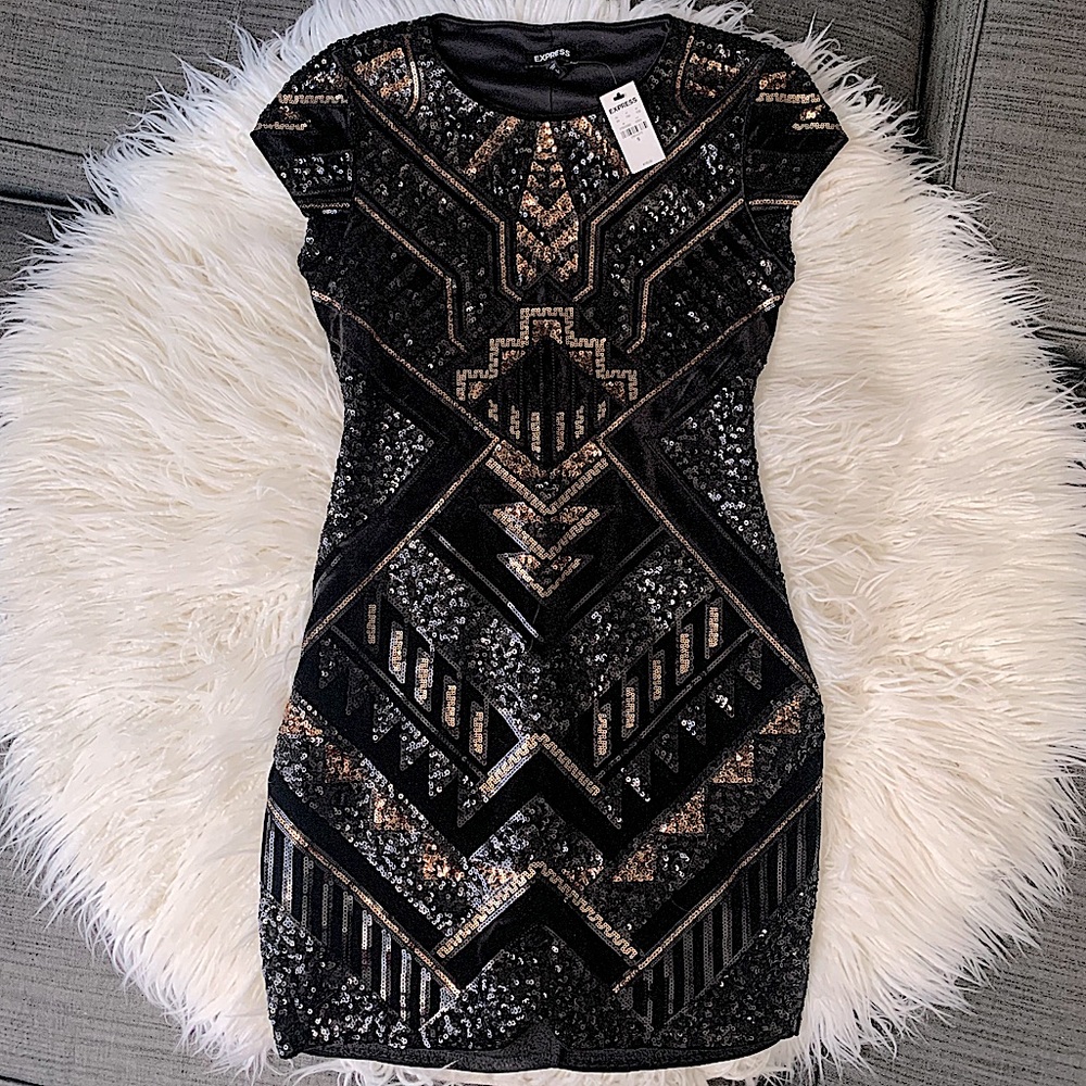 🖤✨EXPRESS Sequin Mini Dress ✨🖤